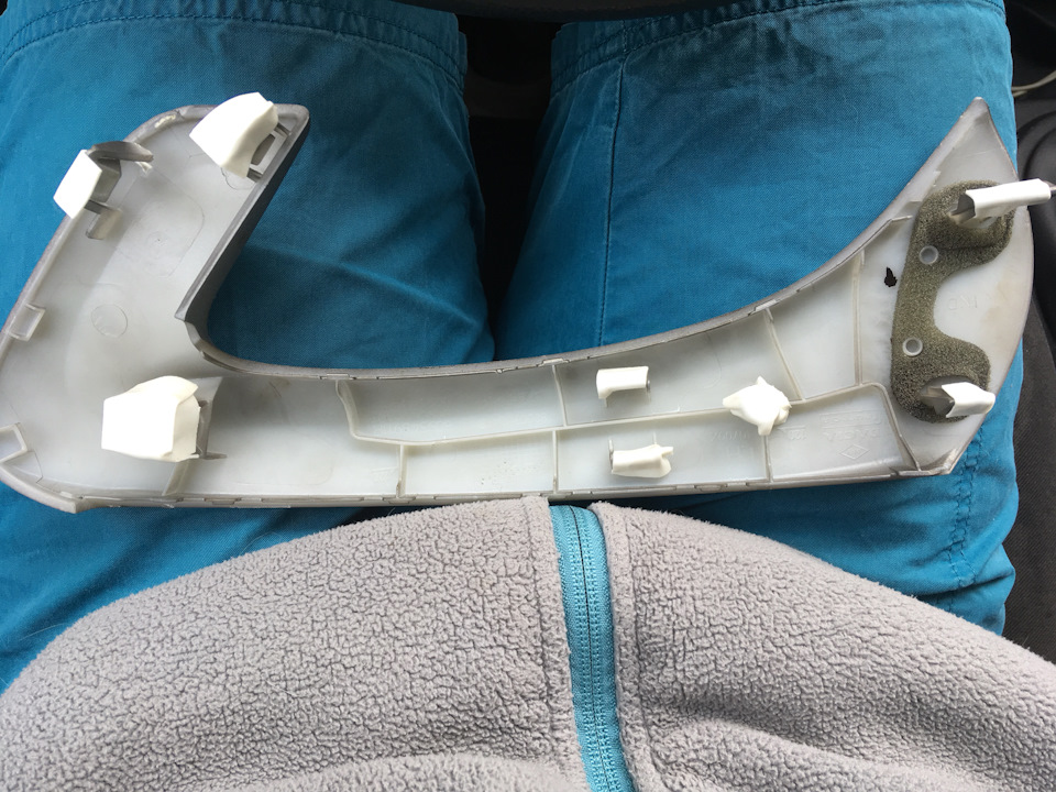 Бюджетная шумка дверных ручек — Renault Logan (1G), 1,6 л, 2010 года ...