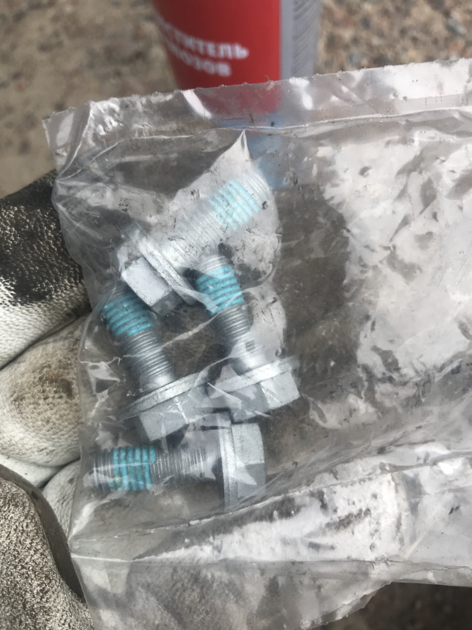 Замена задних тормозных колодок, оценка состояния тормозного диска ...