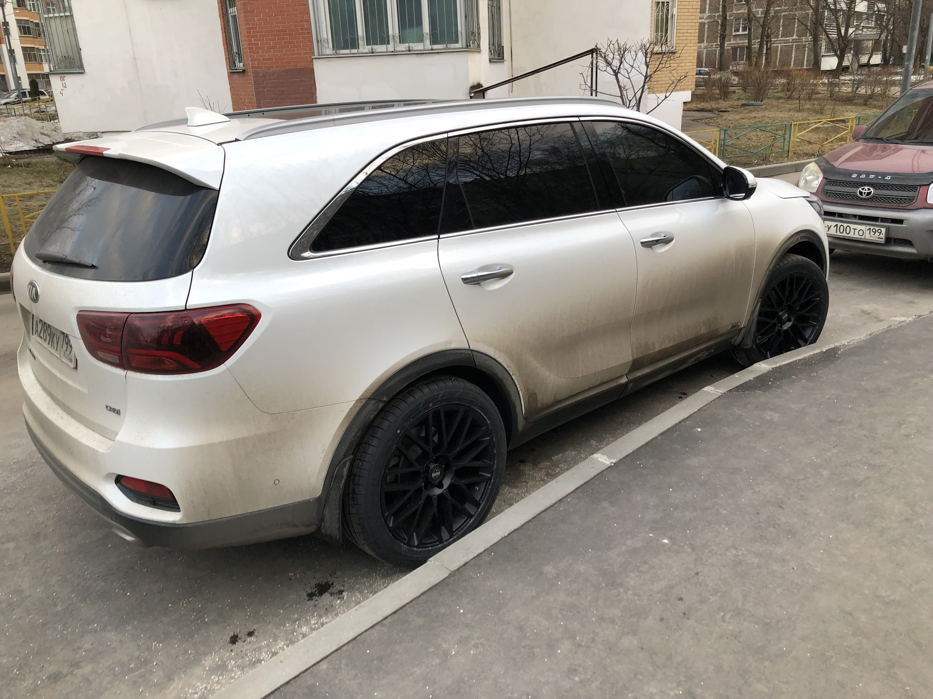 колеса на лето MOMO REVENGE R20 Kia Sorento Prime — KIA Sorento (3G), 2,2  л, 2018 года | колёсные диски | DRIVE2