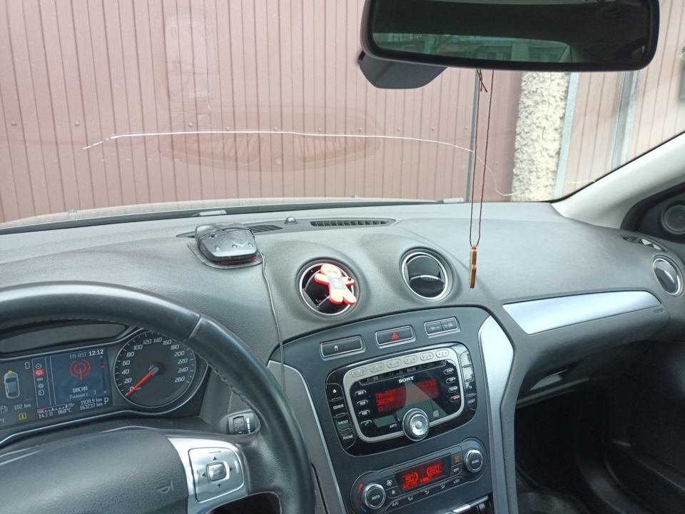 Стекольный движ — Ford Mondeo IV, 2,3 л, 2011 года | наблюдение | DRIVE2