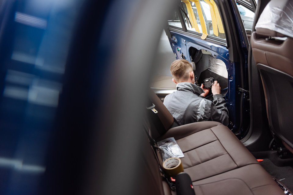 Установка доводчиков дверей на BMW X4. Крайне полезное дооснащение ...