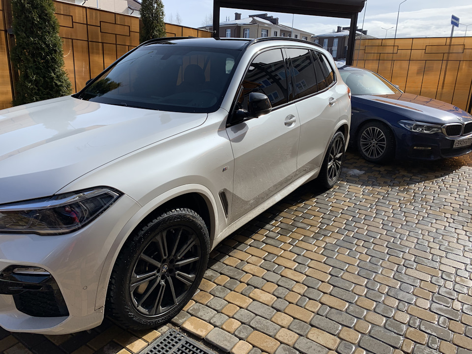 BMW x5 белый перламутровый