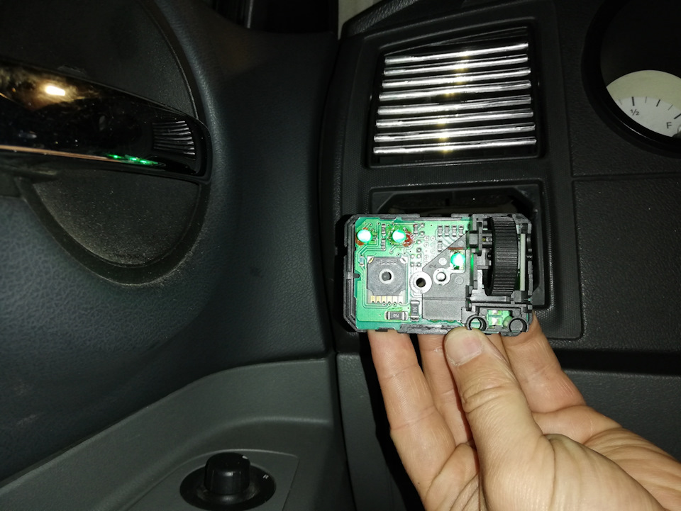 Очистка кузова глиной H7 — KIA Ceed (1G), 1,6 л, 2008 года | стайлинг ...