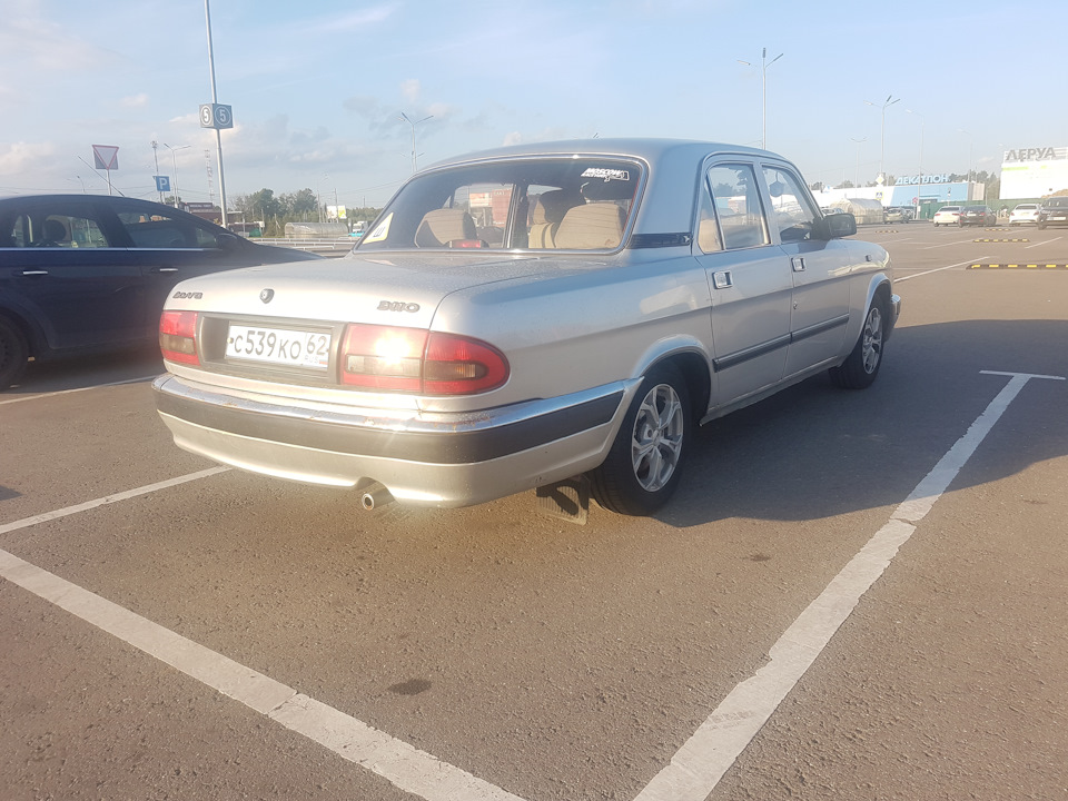 Найди волгу. Найди волгу. Волга газ 2410 голубая. Газ 24 волга 1968. Газ 2110 волга.