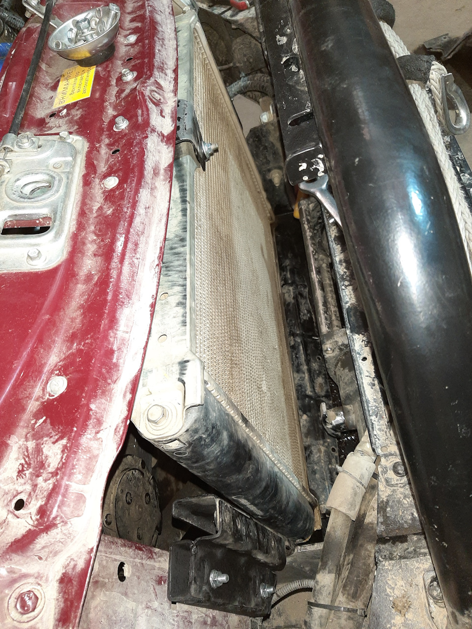 Передний кронштейн тоже пришлось переделать. Точнее перегнуть. — ГАЗ Соболь 4х4