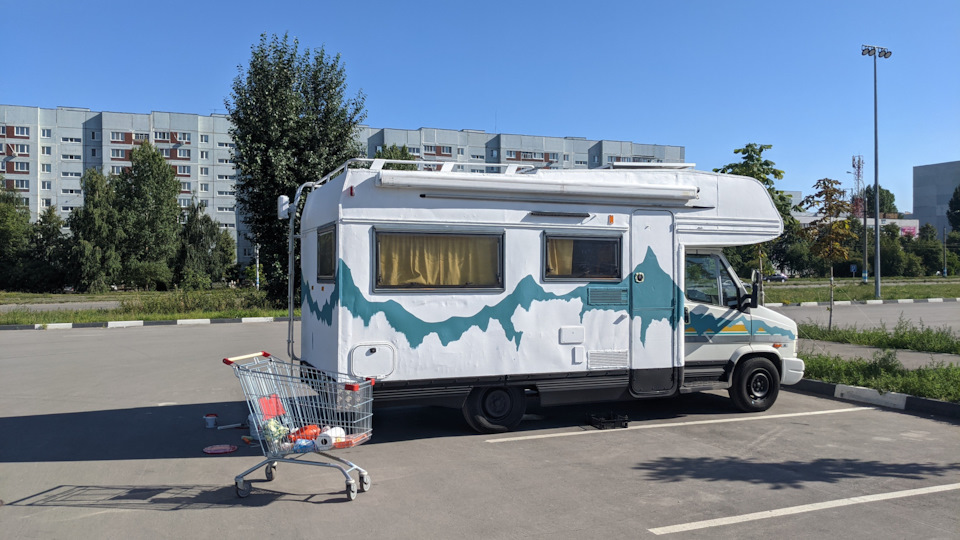 Автодом с альковом. Автодом категории б. Категория для дома на колесах. Автодом категория д. Дом на колесах напрокат.