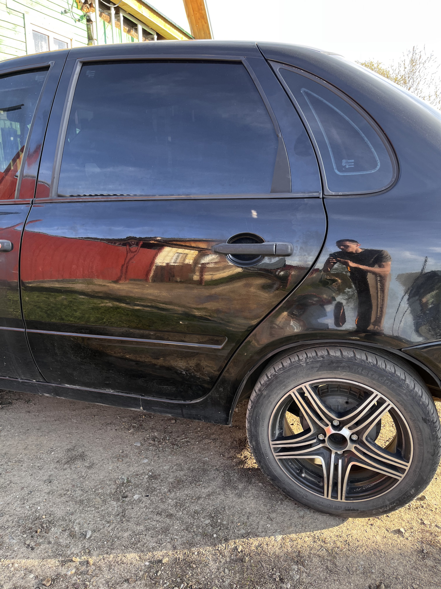 Самостоятельное выпрямление вмятины — Lada Калина седан, 1,6 л, 2010 ...