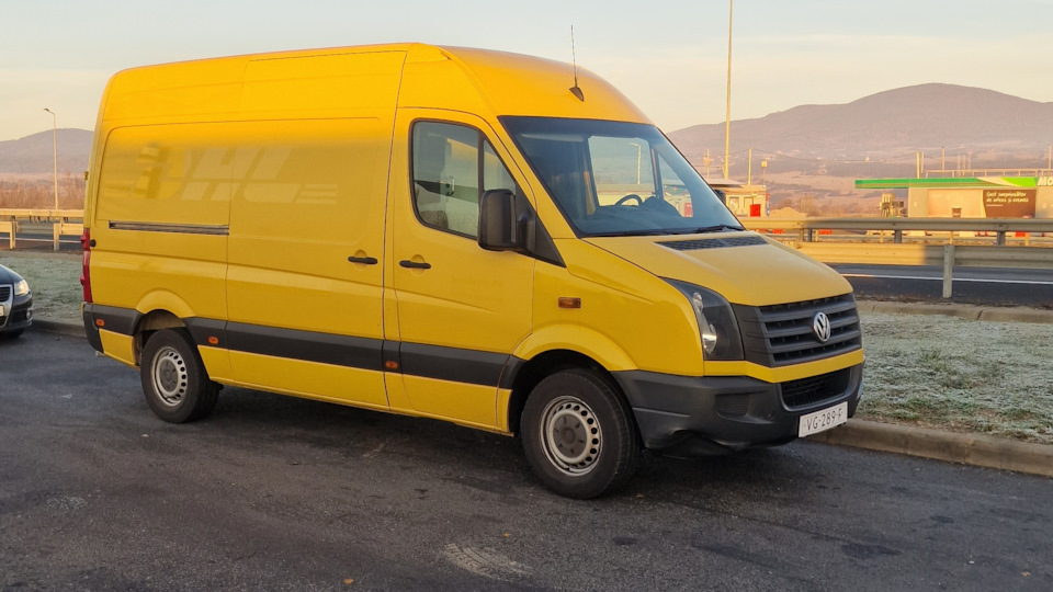 Volkswagen Crafter Yellow_Camper (Желток)