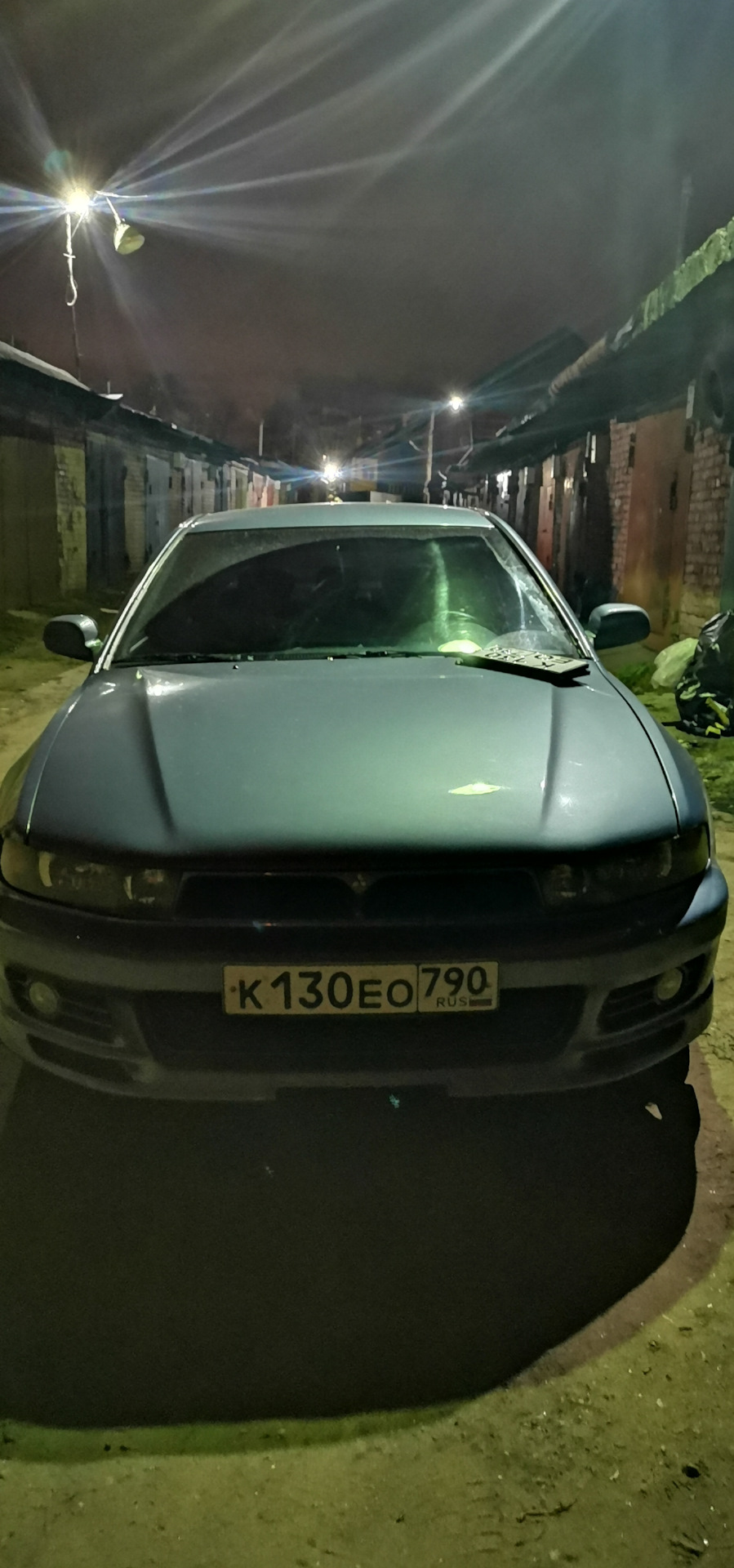 Замена стандартного номера — Mitsubishi Galant (8G), 2,5 л, 2001 года |  аксессуары | DRIVE2