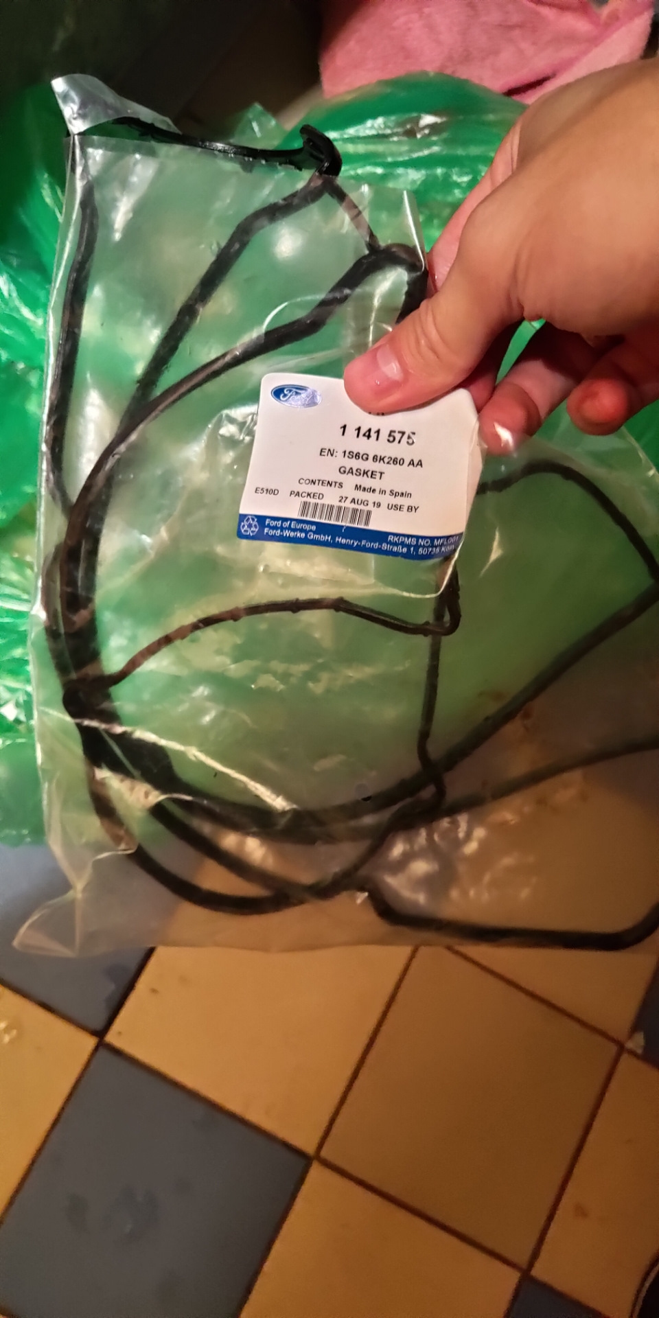 Замена свечей и прокладки клапанной крышки. Внимание! Как нельзя ...