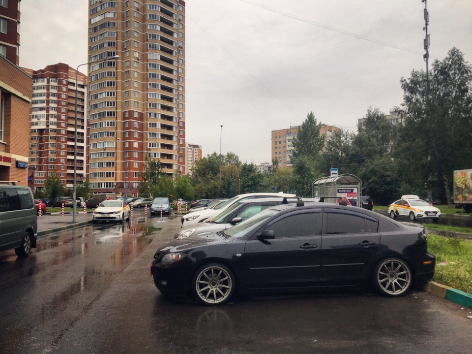 Черная Мазда 3 седан на дисках — Mazda 3 (1G) BK, 2 л, 2008 года | колёсные  диски | DRIVE2