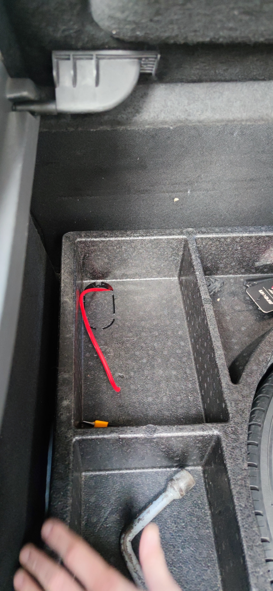 Установка саба — Ford Focus II Hatchback, 2 л, 2008 года | автозвук ...