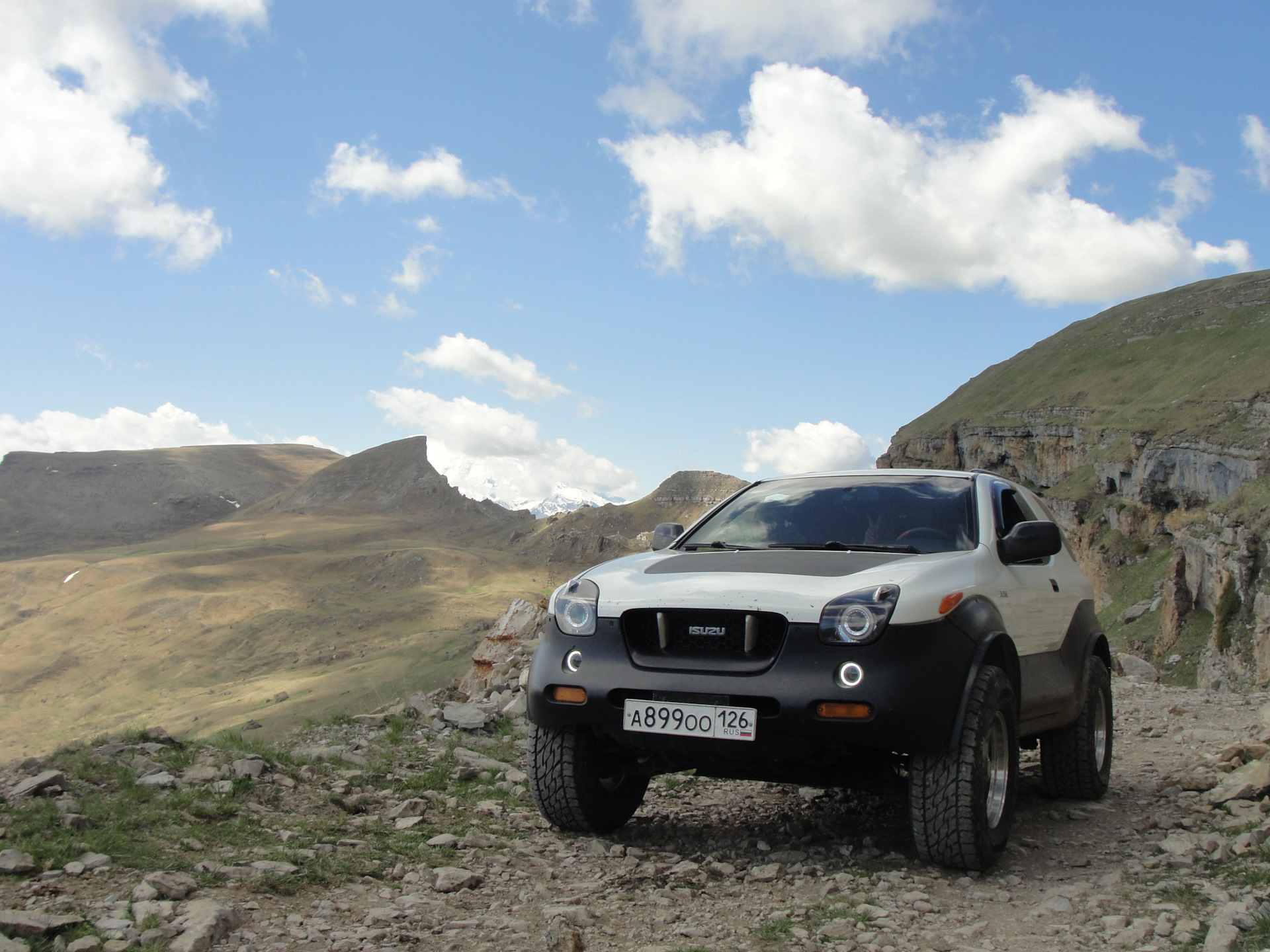 Isuzu VEHICROSS off Road