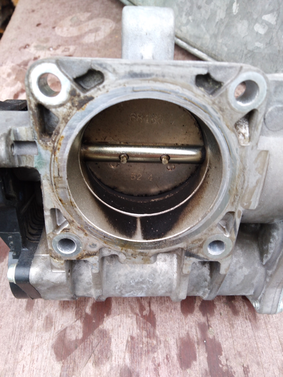 Чистка дроссельной заслонки — Lada 2114, 1,6 л, 2012 года | своими ...
