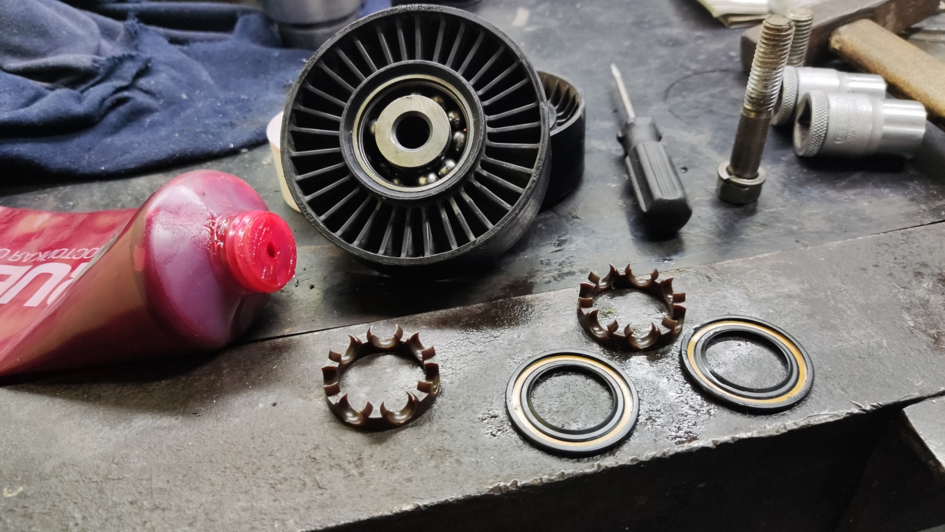 Шкив коленвала с демпфером — замена — УАЗ Patriot, 2,7 л, 2017 года ...