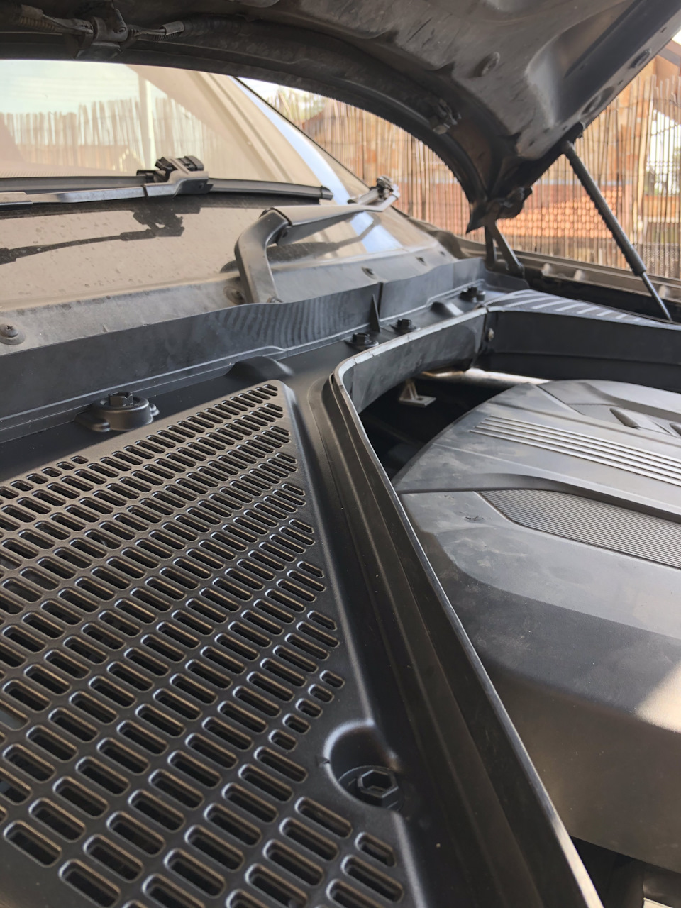 Замена щеток на генераторе Valeo, замена пластика. — BMW X5 (E70), 3 л ...