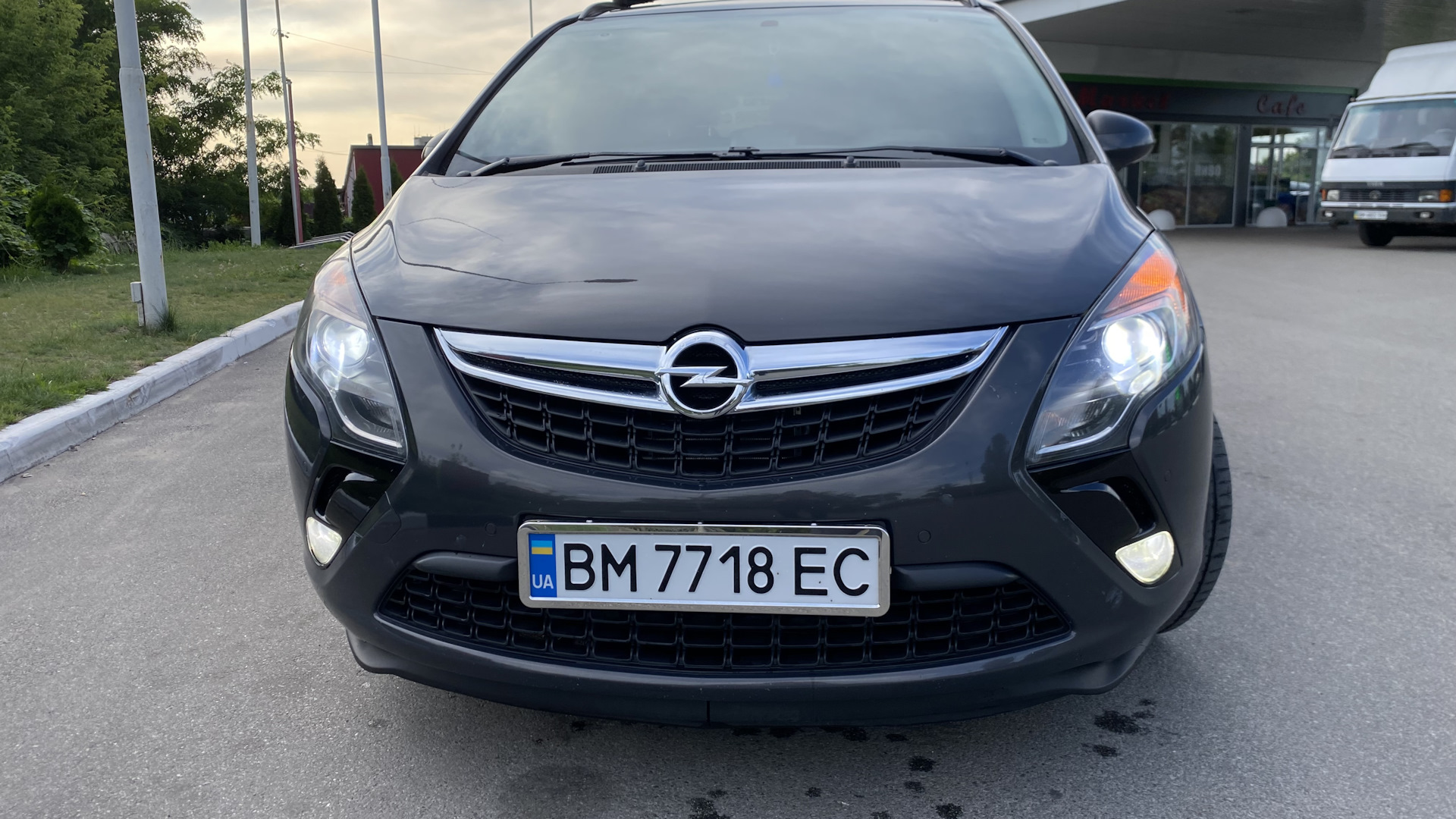 Opel Zafira Tourer 2012