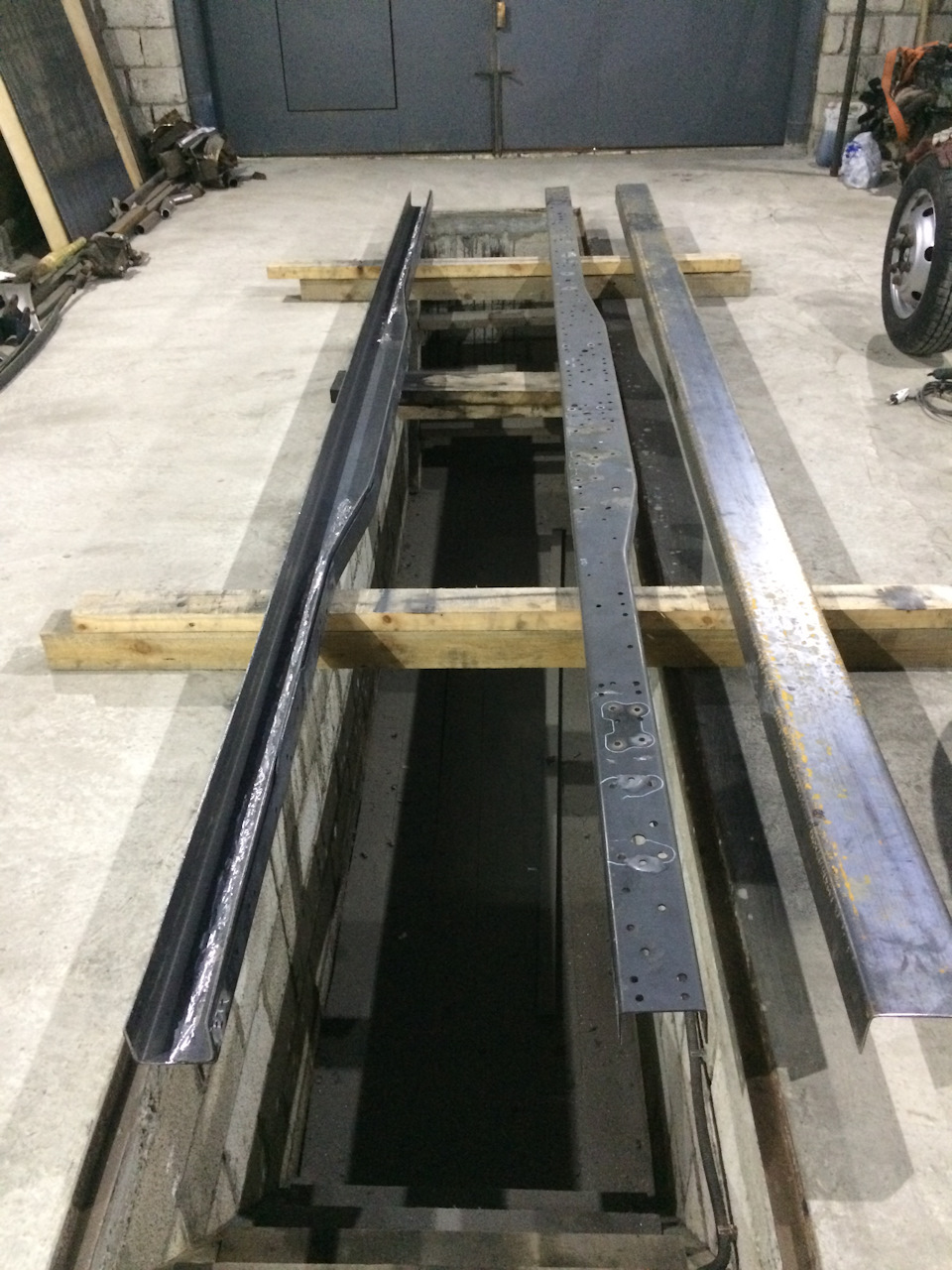 Вставочка, одна готова. — ГАЗ Газель