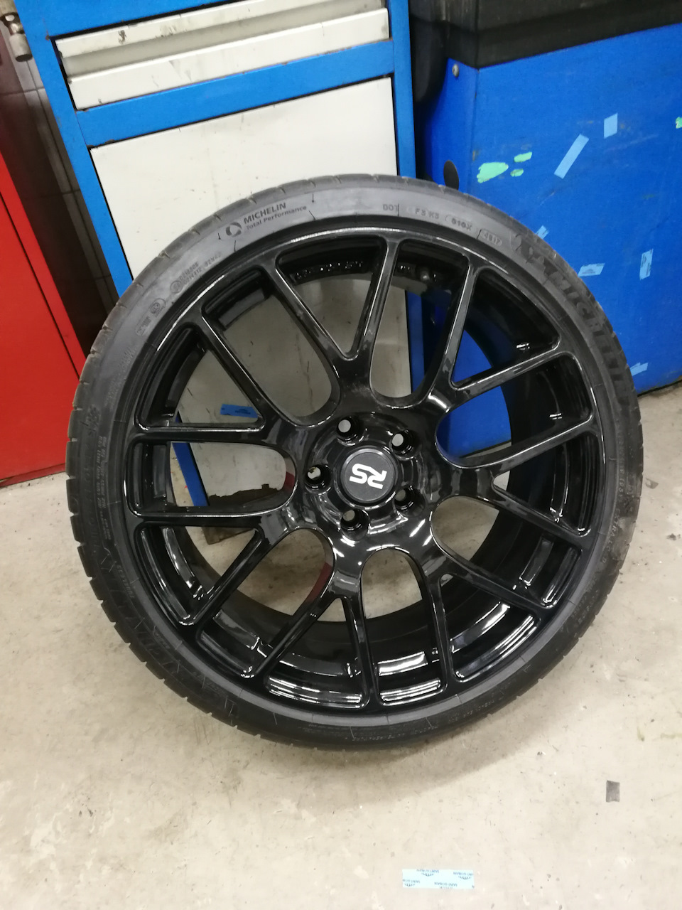 Покупка колесных дисков Neuspeed R19 с резиной MPS4s 245/35 — Audi A4 (B9),  2 л, 2016 года | колёсные диски | DRIVE2