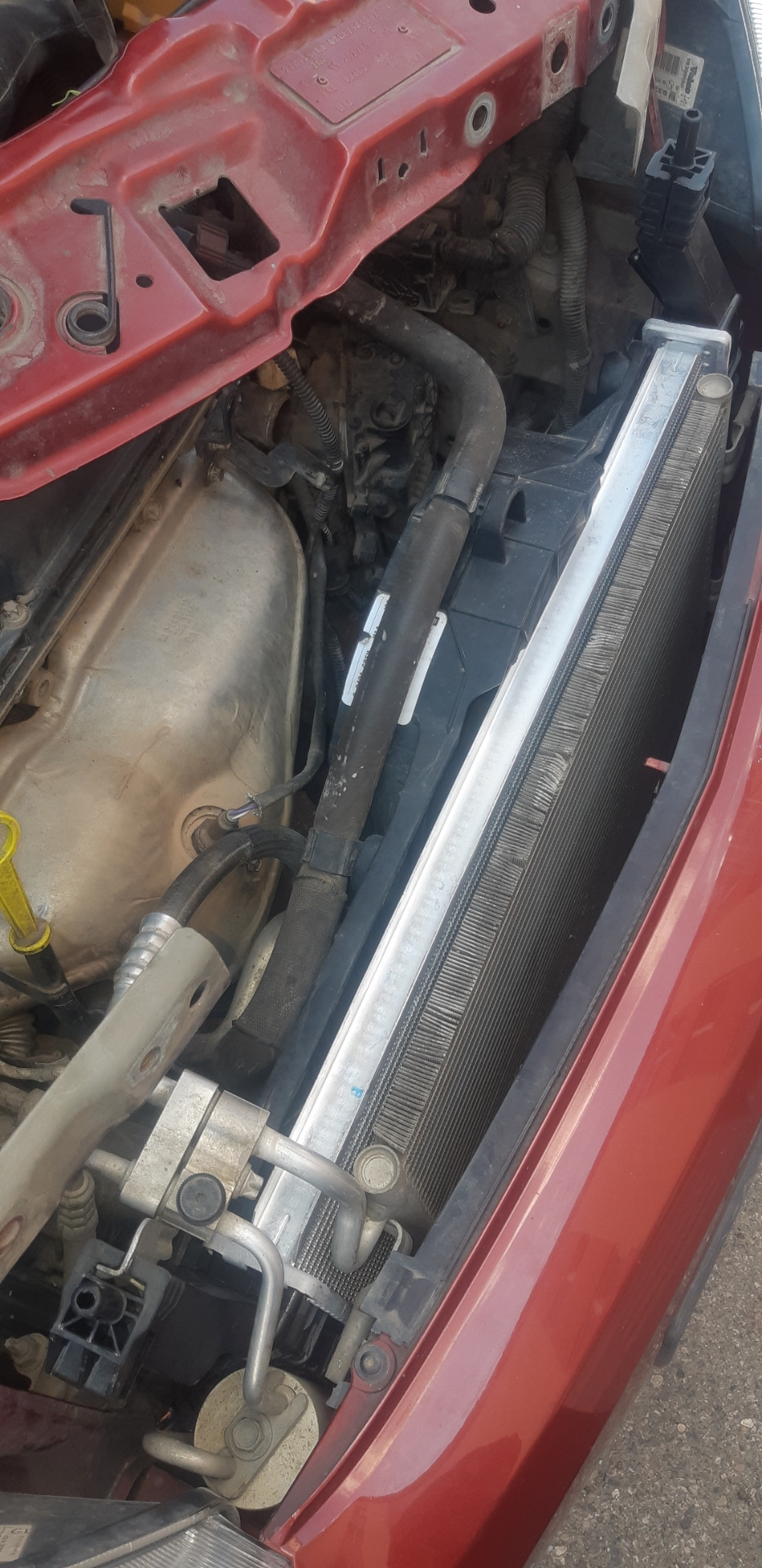 Замена радиатора охлаждения опель мерива А, радиатор мотора Opel MERIVA ...