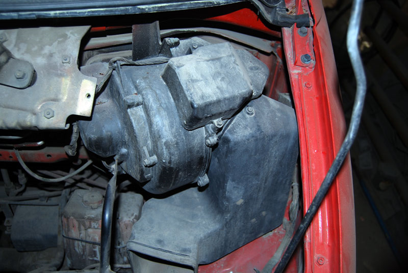 Микроавтобус Ниссан Серена, ч. 2, левый стакан — DRIVE2