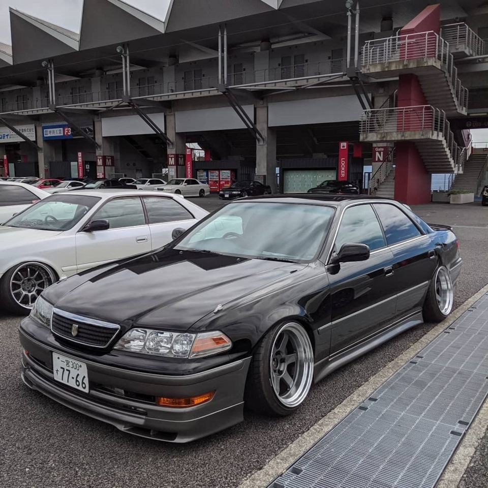 Покажите черно-серый — Toyota Mark II (100), 2,5 л, 1998 года ...