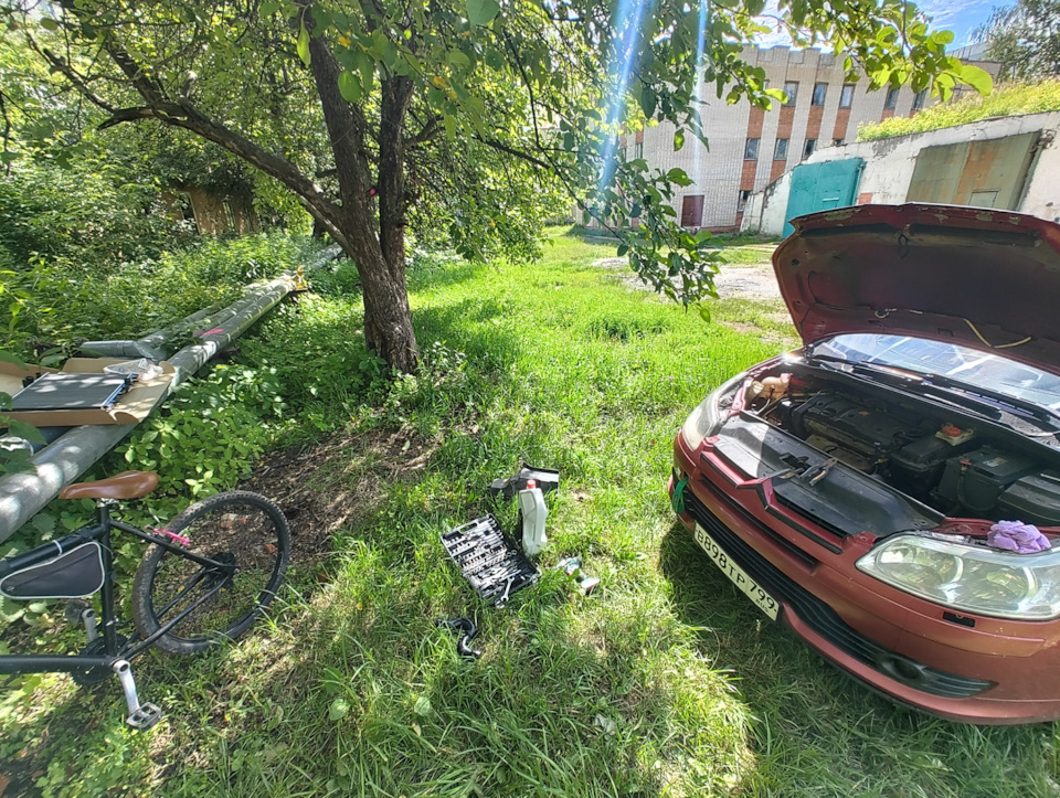 Замена радиатора и патрубков — Citroen C4 (1G), 1,6 л, 2007 года ...