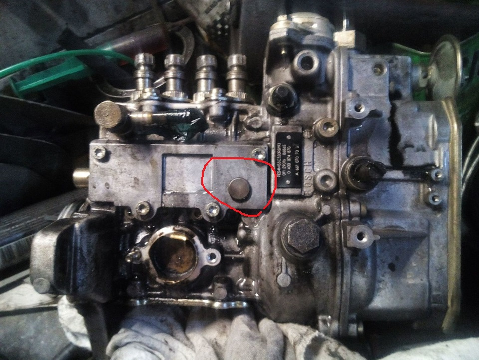 6hdi. задние крепление тнвд вп10. ремкомплект тнвд на венто. прокладка тнвд b90b. снять крышку тнвд.