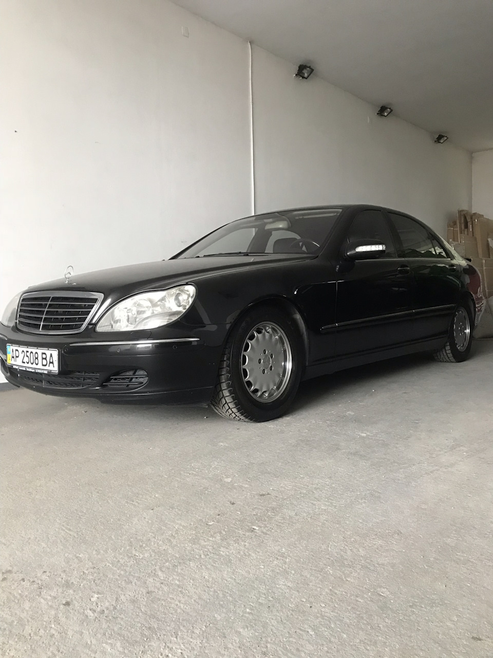 Наконец переобул машину с 18 на 16 — Mercedes-Benz S-Class (W220), 5 л,  2005 года | шины | DRIVE2