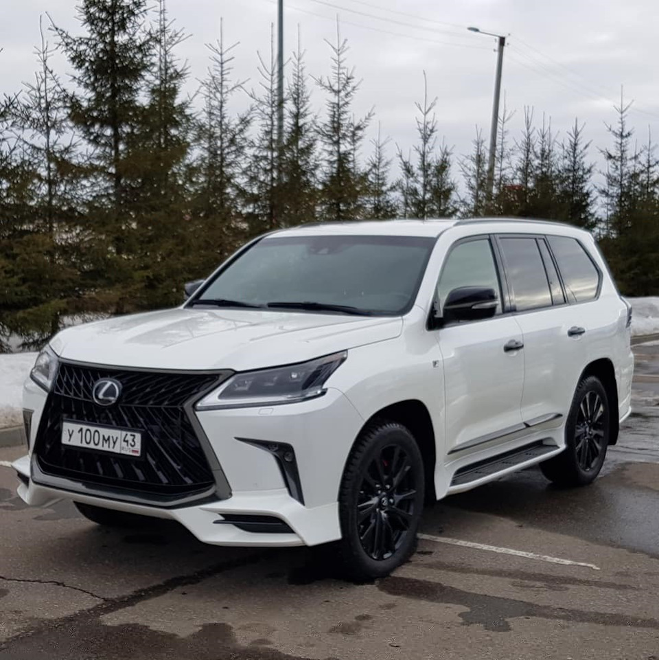 LEXUS LX 450D & TOYOTA LAND CRUISER 200. Стоит ли переплачивать за шильдик  миллион? — Lexus LX (URJ200/URJ201), 4,5 л, 2018 года | наблюдение | DRIVE2