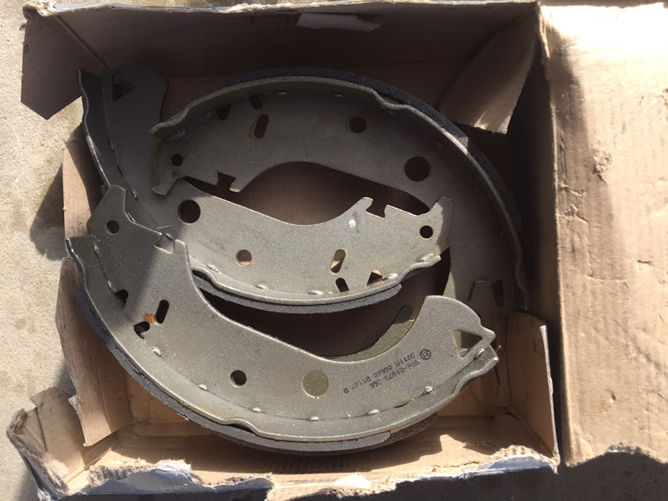 Установочный комплект задних колодок фиат дукато. Задние тормозные колодки fiat albea 2008. Колодки задние фиат альбеа. Колодки на фиат линея lpr зелёная коробка. Колодки передние фиат палио.