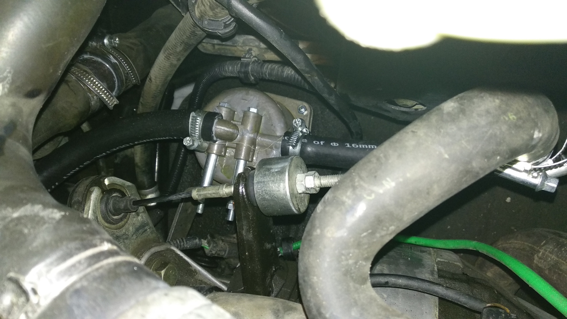 4. Рено логан 1. 6 подогрев двигателя. 6. Подогреватель двигателя 220в рено логан 1.