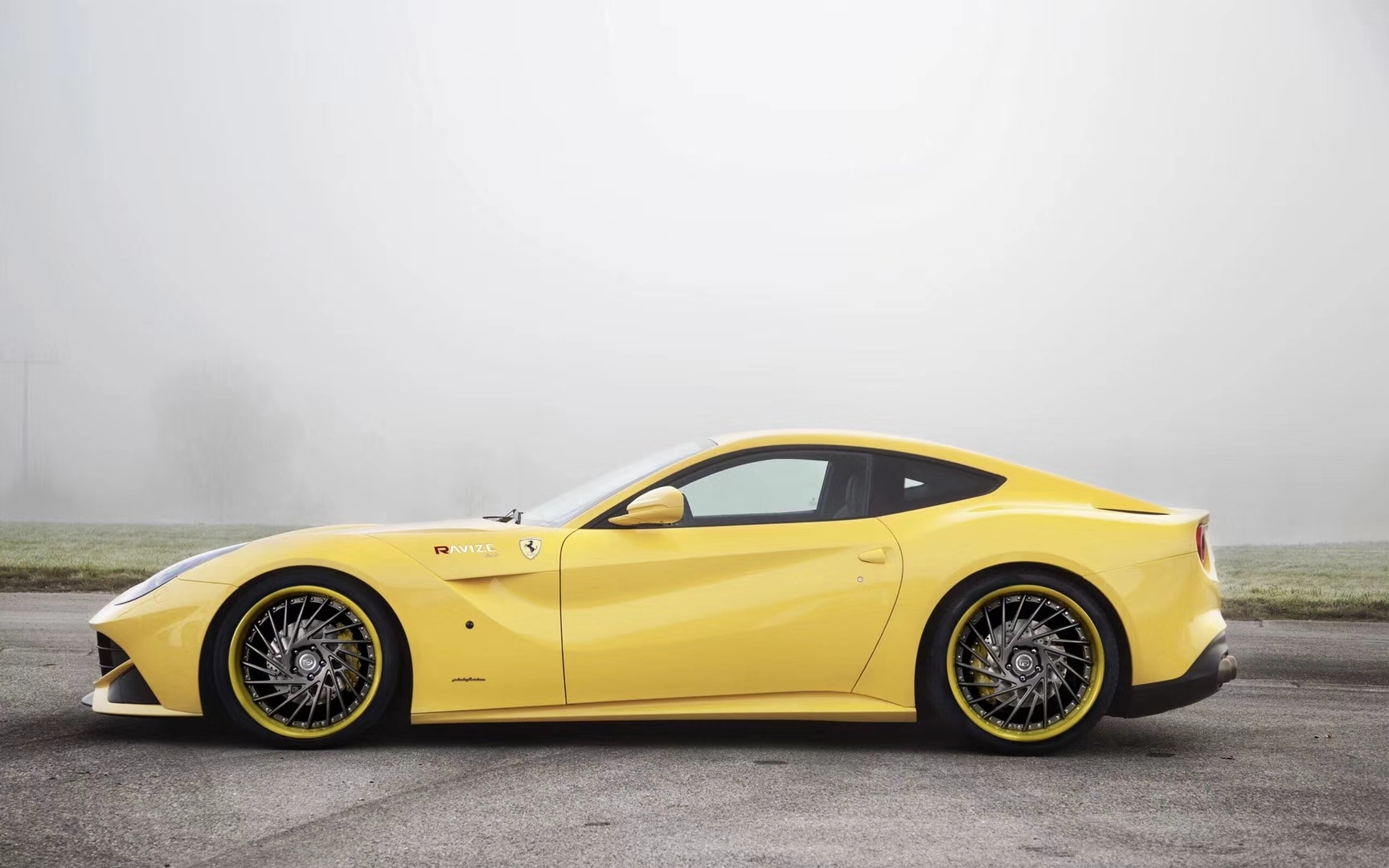 Ferrari f12 Berlinetta Novitec Rosso черный