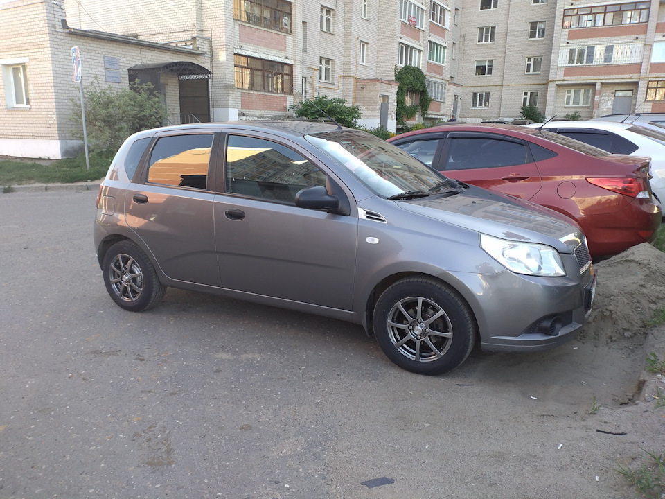 Новые диски и резина. — Chevrolet Aveo 5-door (1G)