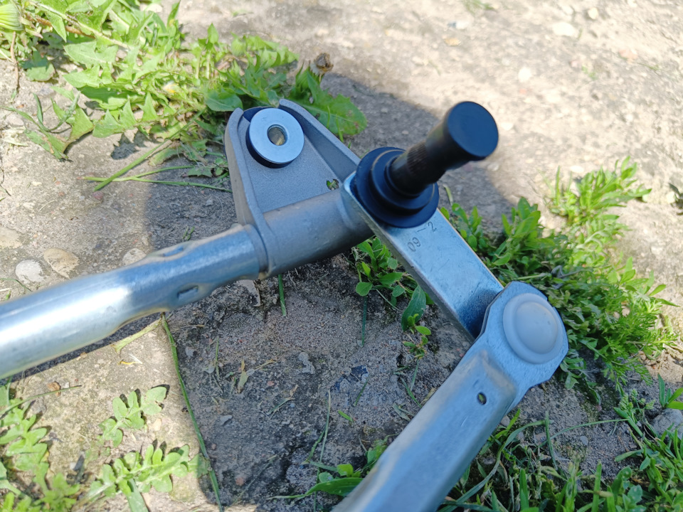 Дворники сломались. Новая трапеция. — Opel Signum, 2,2 л, 2003 года ...