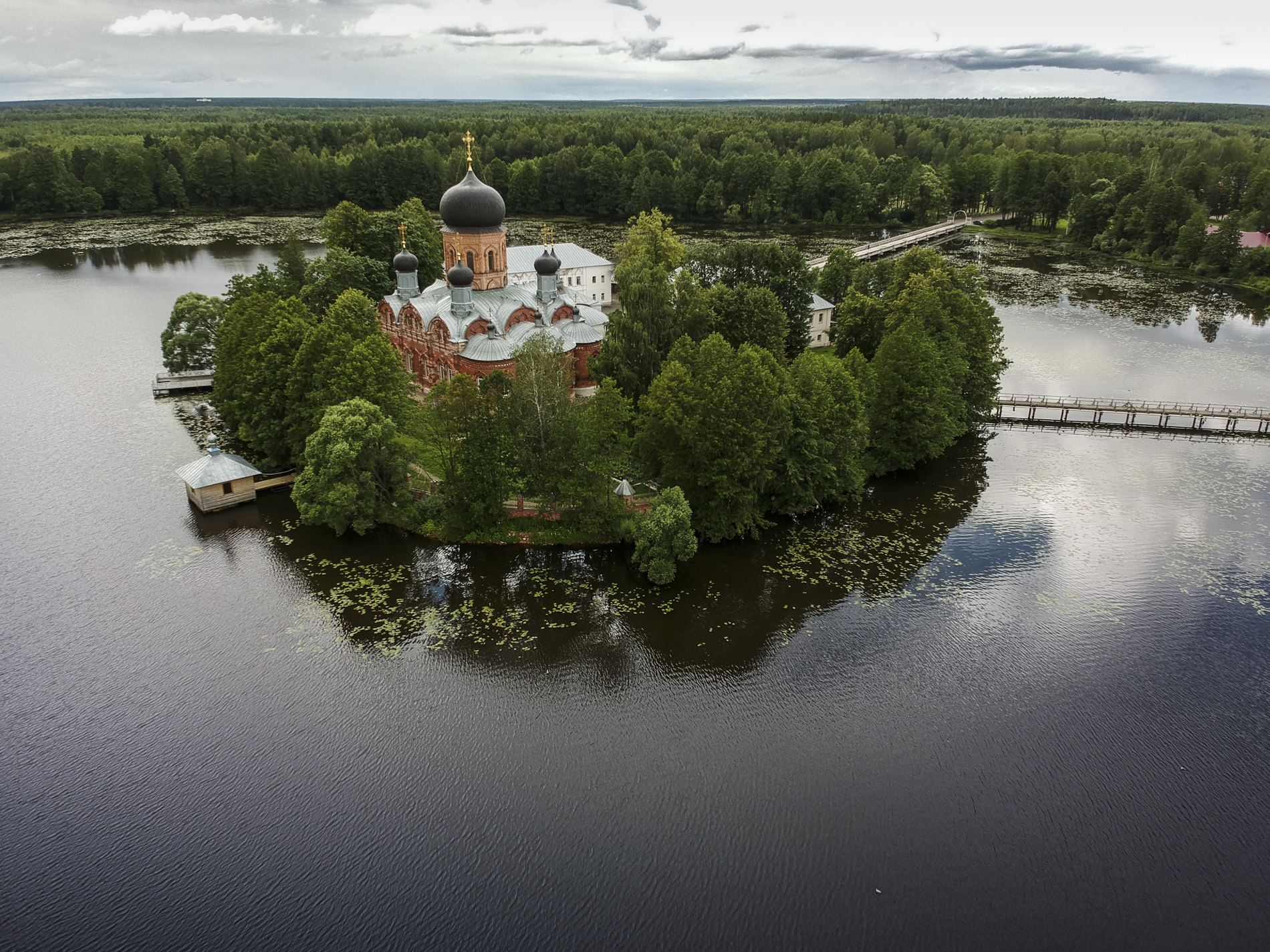 Островной монастырь Владимирская область