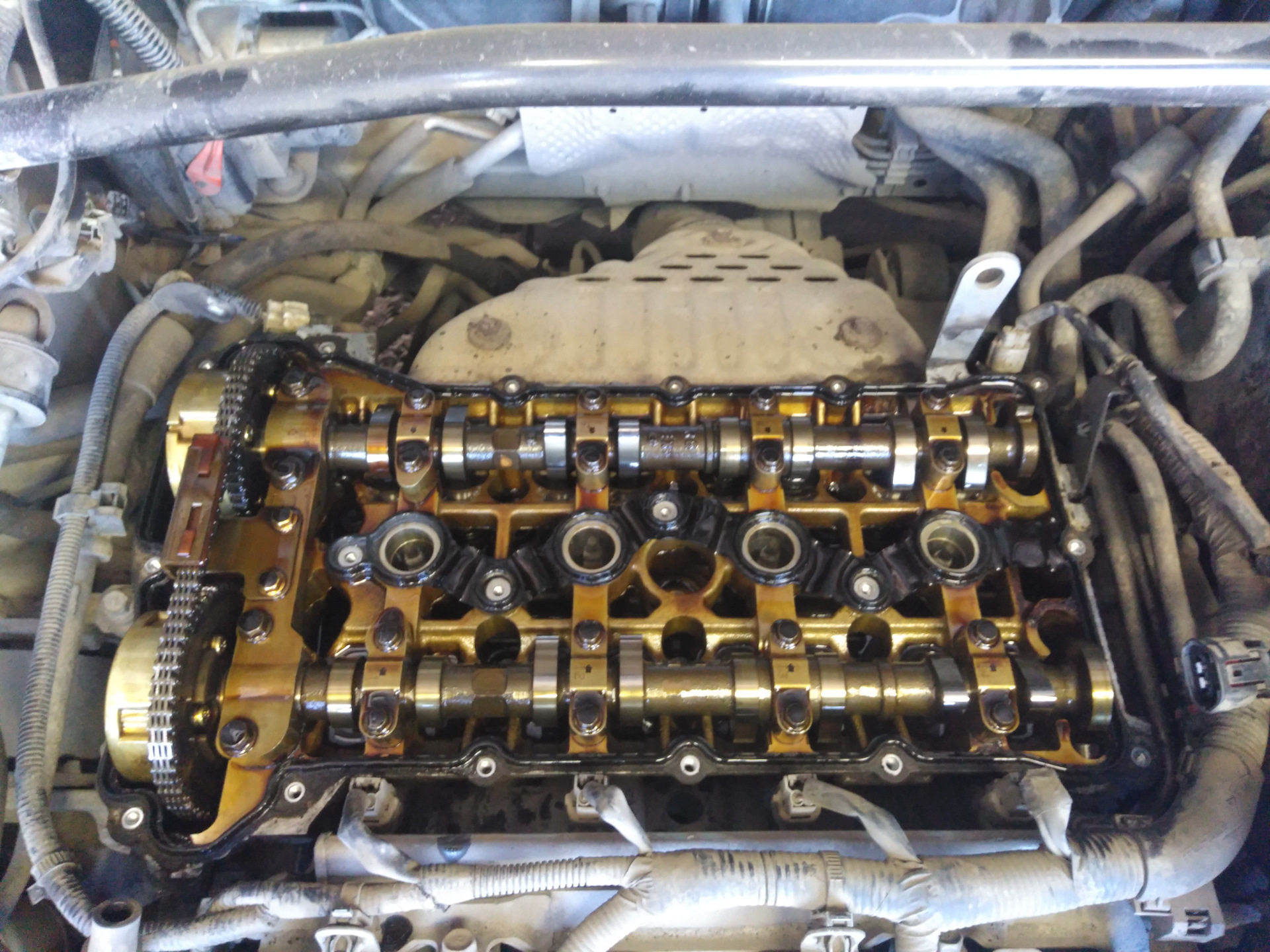 4. прокладка клапанной крышки мицубиси 2. 4. Mitsubishi outlander 2007 3. 4.