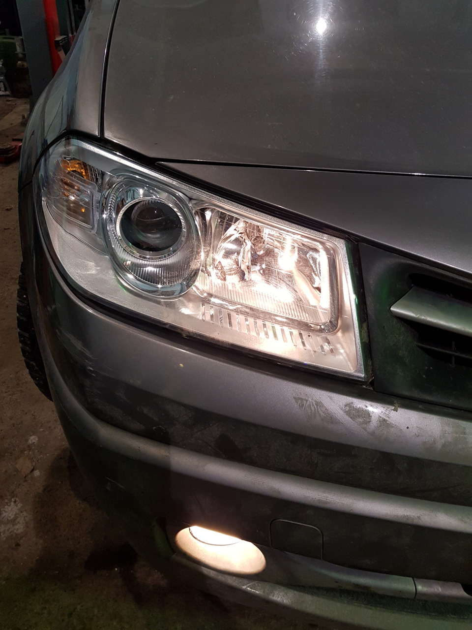 Замена фар на depo — Renault Megane II, 1,6 л, 2008 года | своими ...