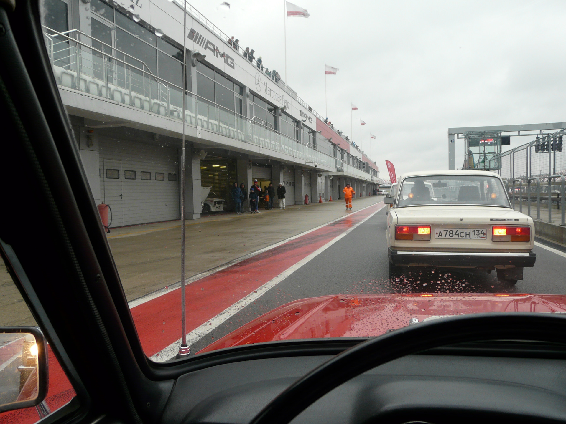 Замена обшивки руля, рычага КПП и юбки рычага КПП — Ford Focus II ...