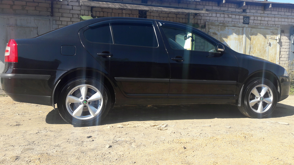 Братцы подскажите как регулировать дальний свет. — Skoda Octavia Mk2, 1 ...