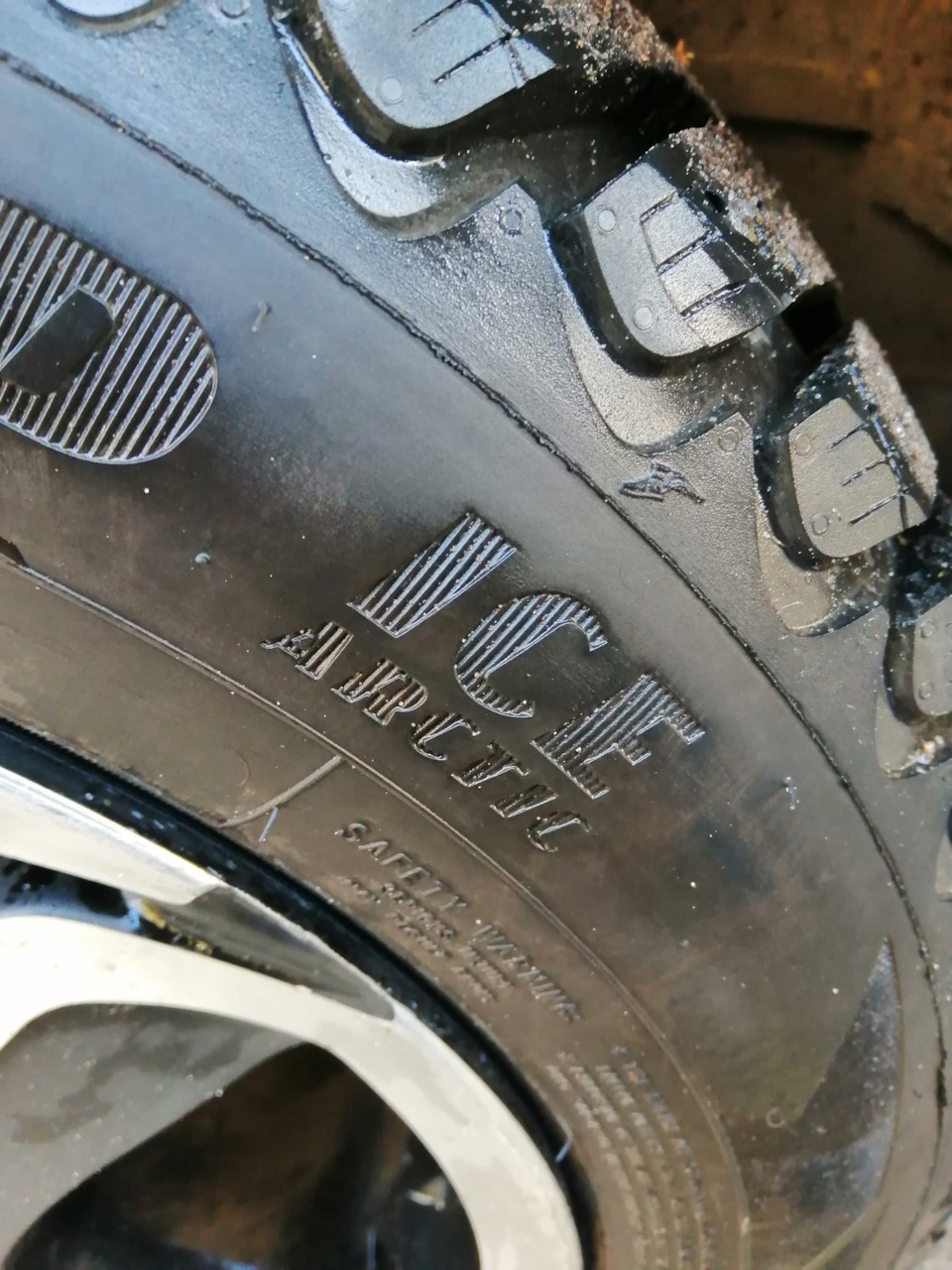 Зимняя шипованная шина Goodyear UltraGrip Ice Arctic. — Hyundai Elantra ...