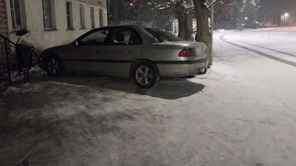 Замена прокладок клапанной крышки, коренного сальника и лобового ...