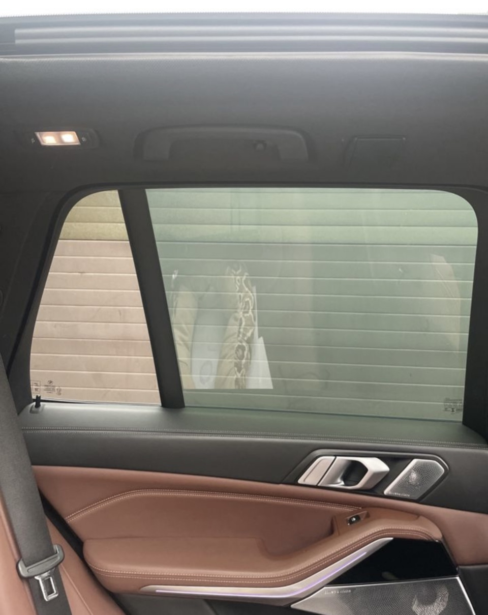Установка задних двойных стекол Benson на g05 — BMW X5 (G05), 3 л, 2019 ...