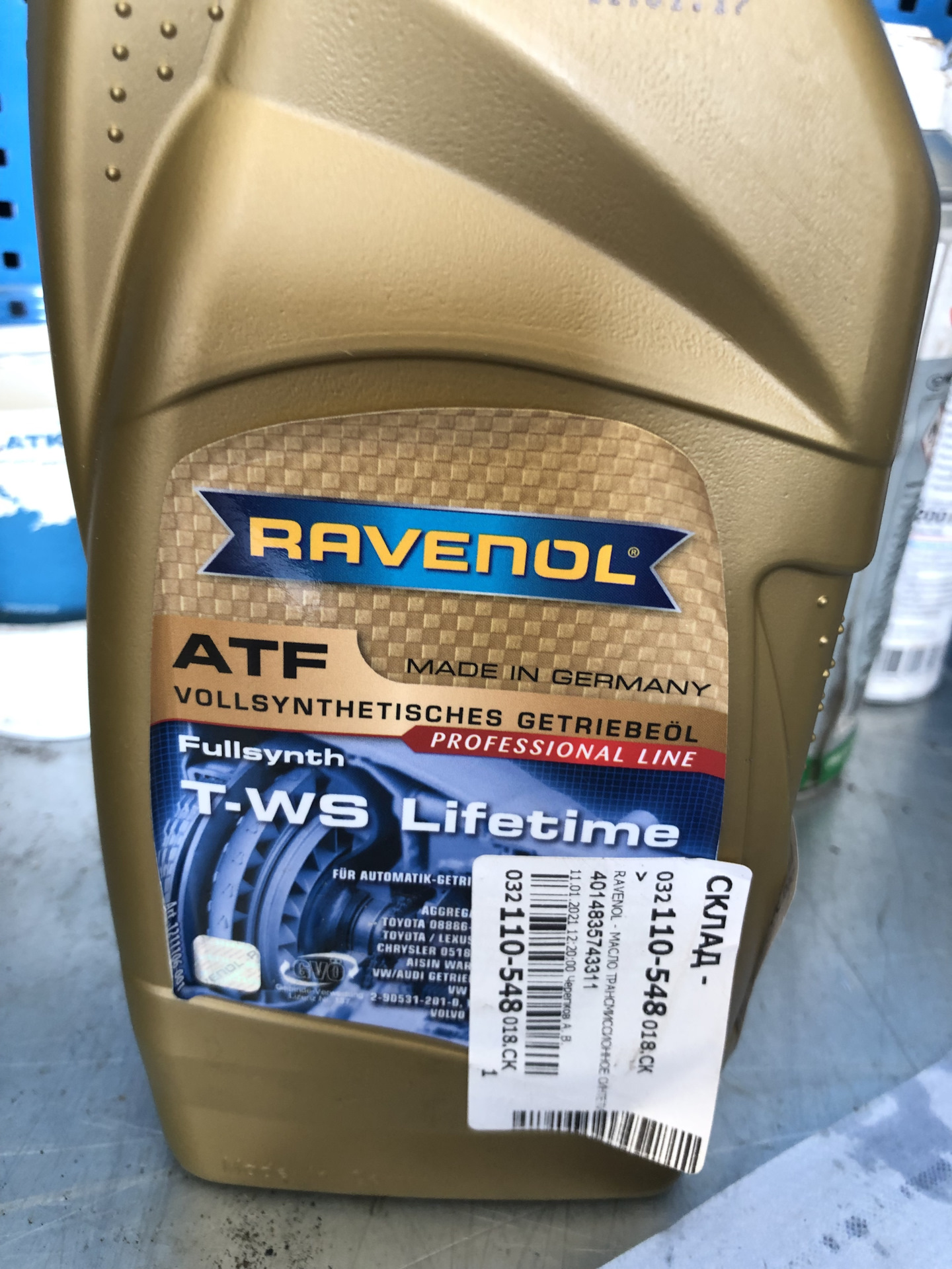 Ravenol atf t ws. Ravenol ATF T-WS Lifetime. Масло в коробке Равенол цвет. Замена масла в АКПП Порше Кайен. Ravenol ATF TVS Lifetime в Кемерово цена.