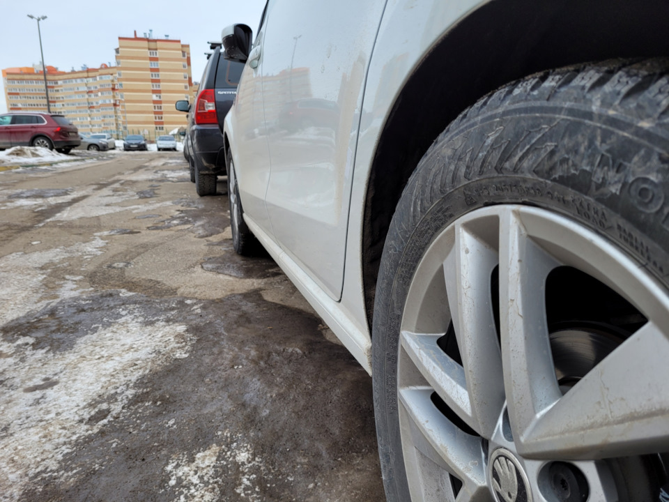 Регулировка зазоров задних дверей — Volkswagen Polo Sedan, 1,4 л, 2020 ...