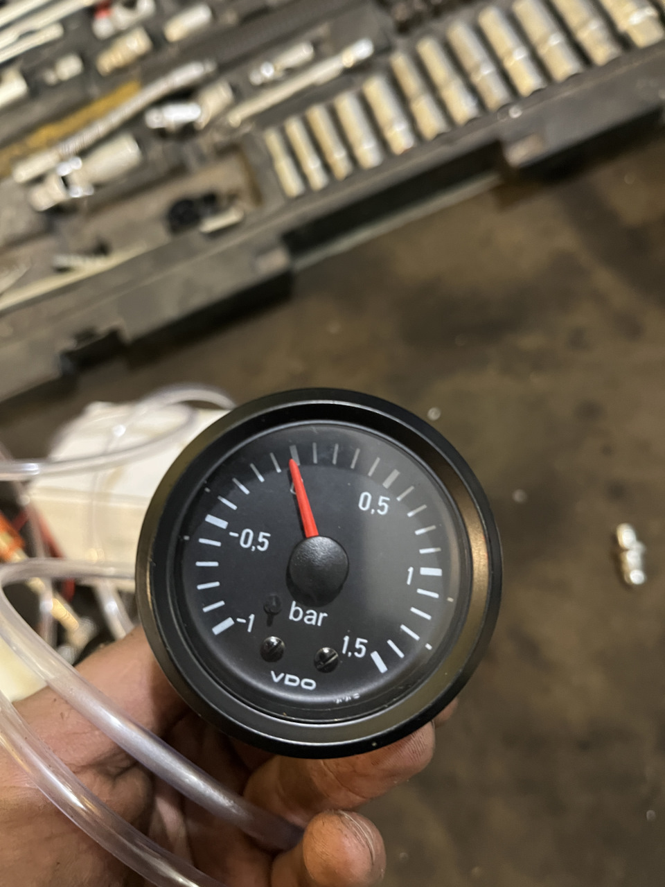 42 — Оригинальный датчик VDO Boost Gauge — Audi A4 (B5), 1,8 л, 1995 года тюнинг DRIVE2