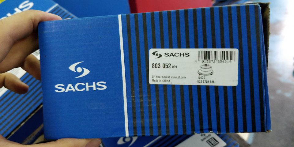 Где опорник, Sachs? — Volvo S60 (2G). Запчасти на фото: 803052, 6795