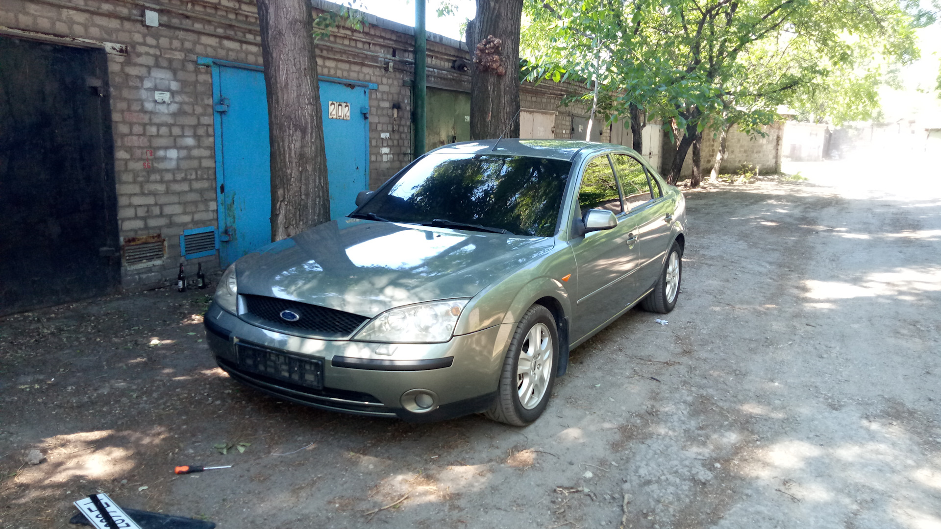 ford mondeo 2001