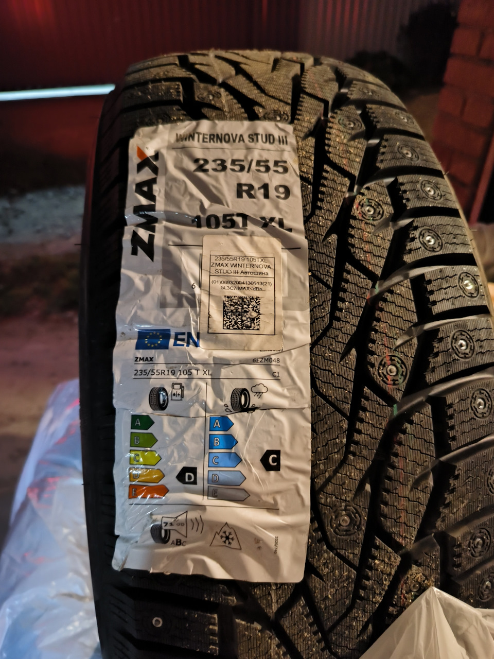 さとみ　2匹 Зимняя резина. ZMAX winternova stud III 3 — BYD Song Plus EV