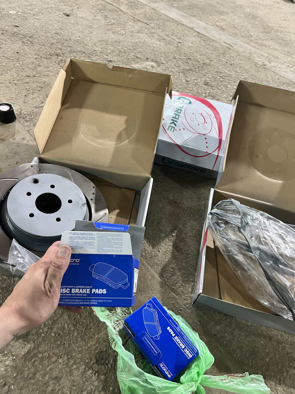 Замена тормозных дисков колодок или скрип иди ты 🤬 — Infiniti FX (2G ...